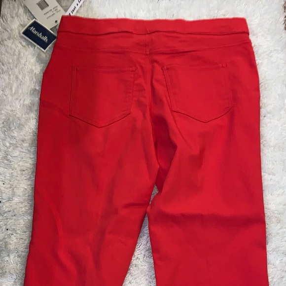 Woman jeggings new with tag π· Host Pick πβοΈπ - Picture 2 of 11